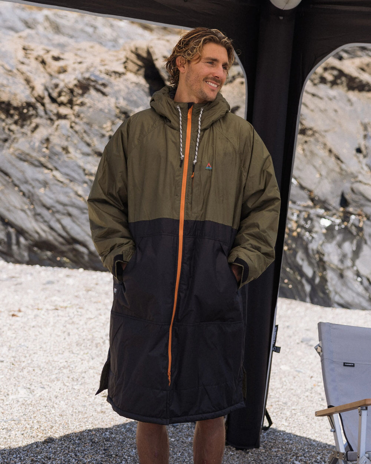 Waves Sherpa Lined Changing Robe - Black/Khaki - Lifestyle - Male