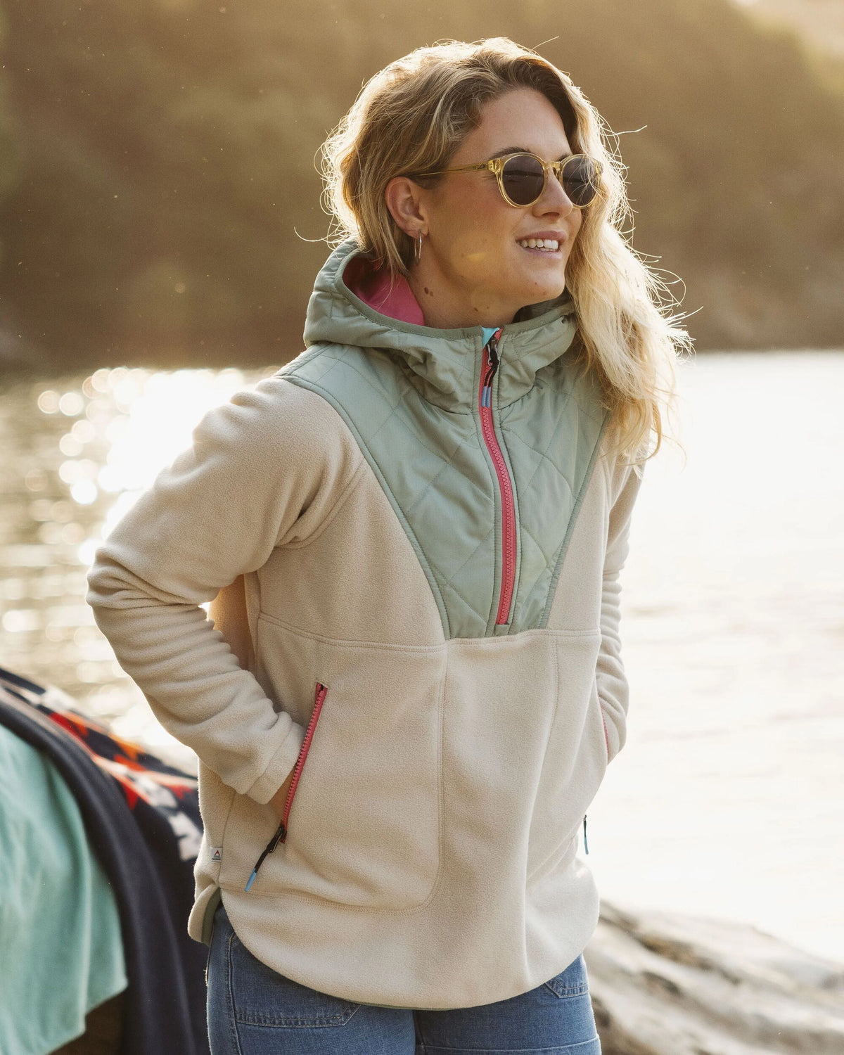 Juana Polar Hooded Fleece - Oatmeal - Lifestyle