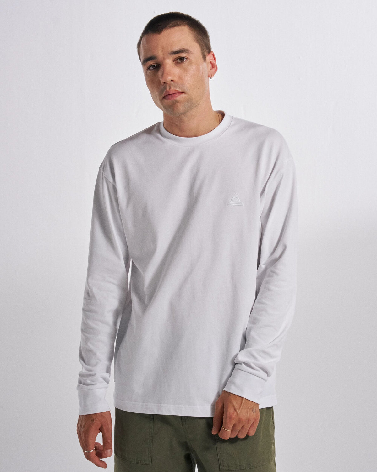Vita Logo Relaxed Fit LS T-Shirt - White - Studio Model