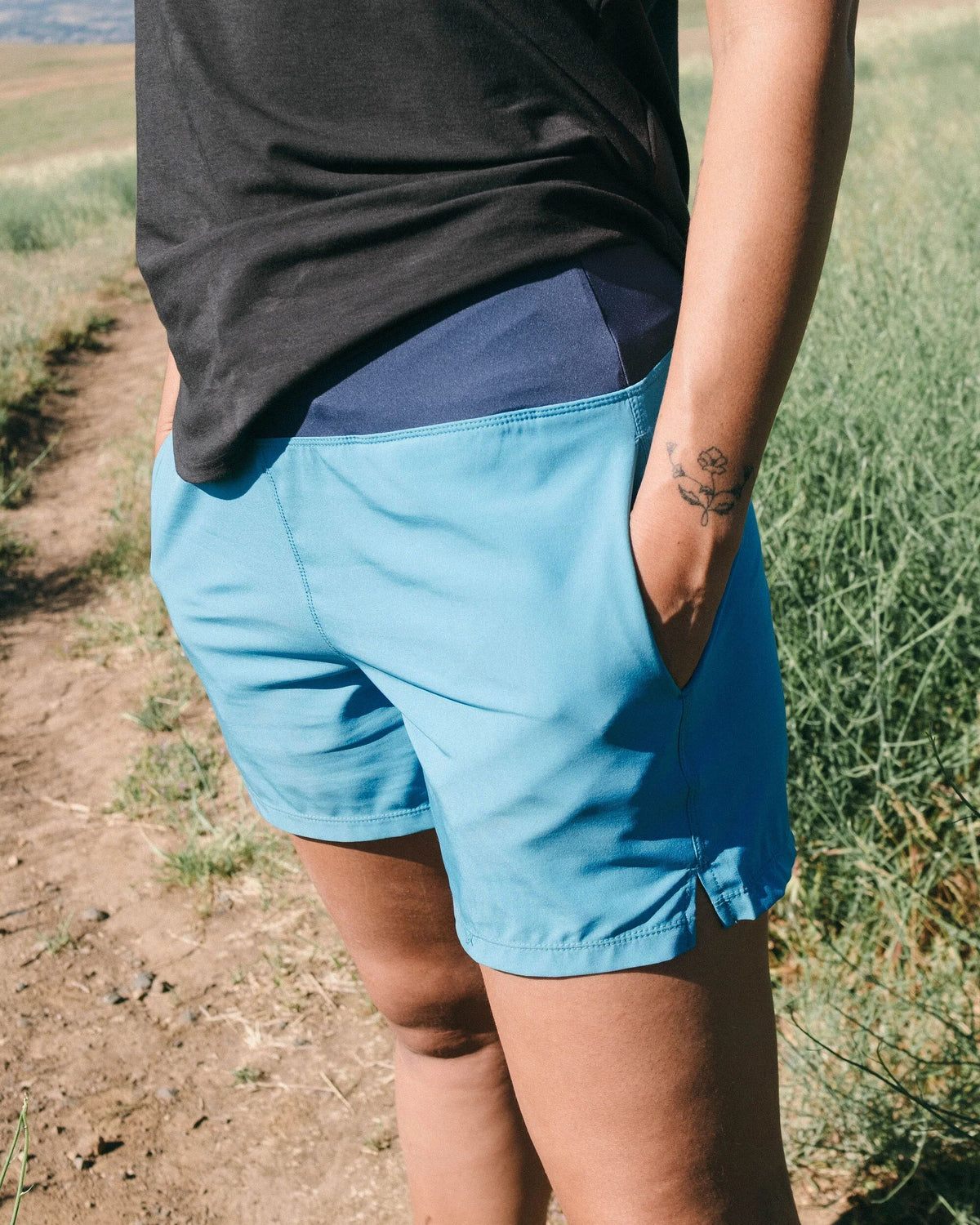 Roundtrip Trail Short 5" - Bluejay - Lifestyle