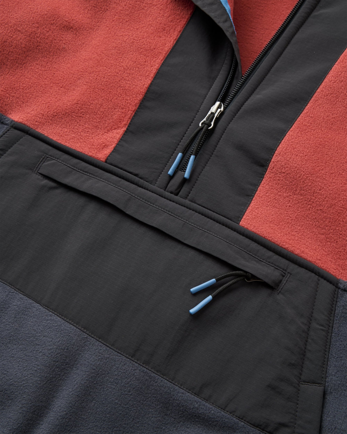 Woodland Hooded Polartec® Fleece - Redwood/Charcoal - Flatlay