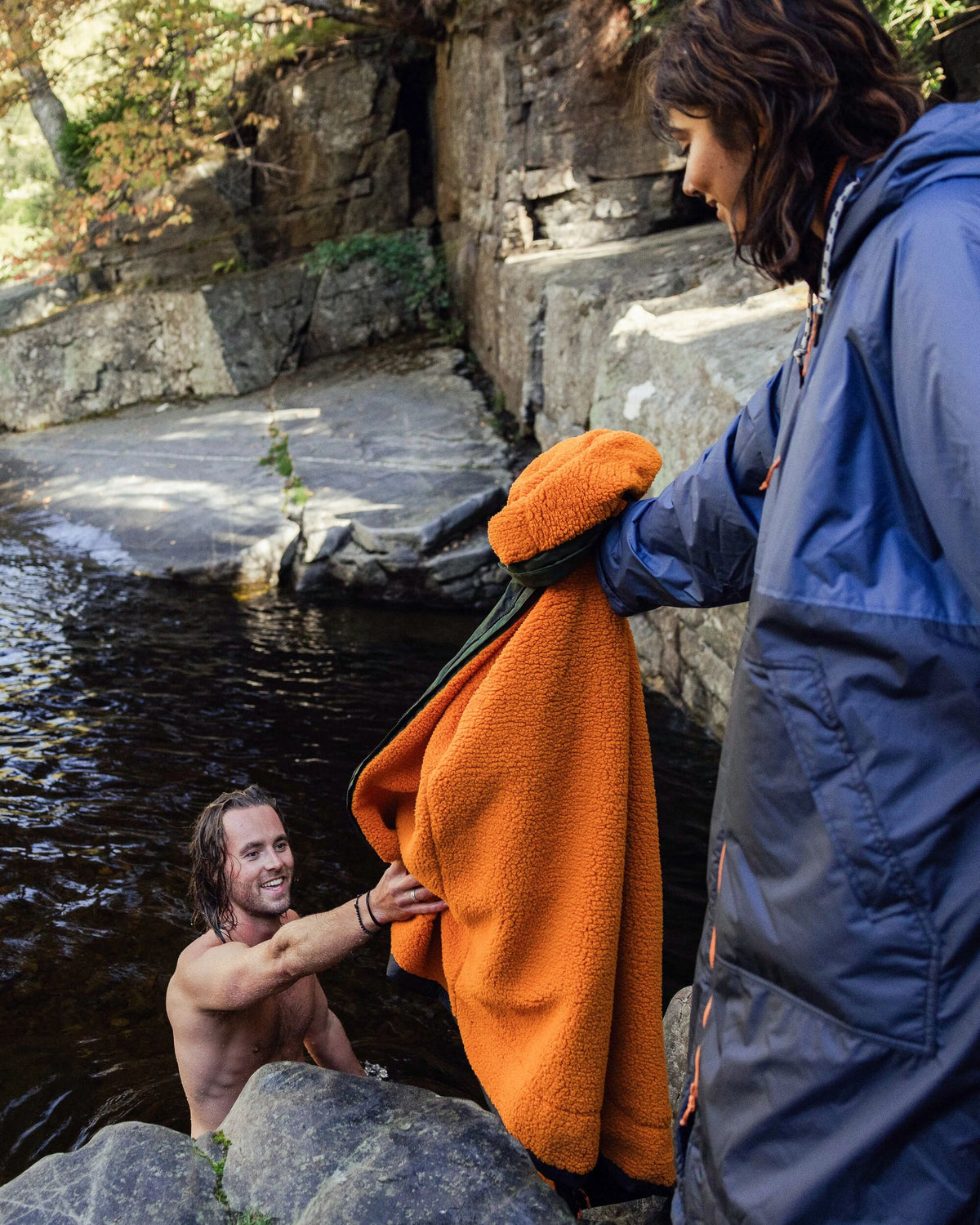 Tempest Waterproof Changing Robe - Fir Tree/ Black - Lifestyle - Male
