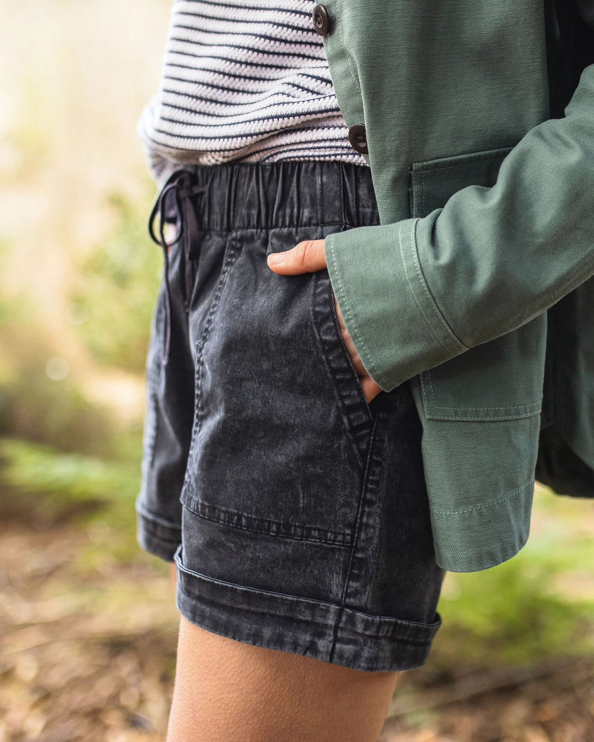 Carriso Cotton Short - Black - Lifestyle