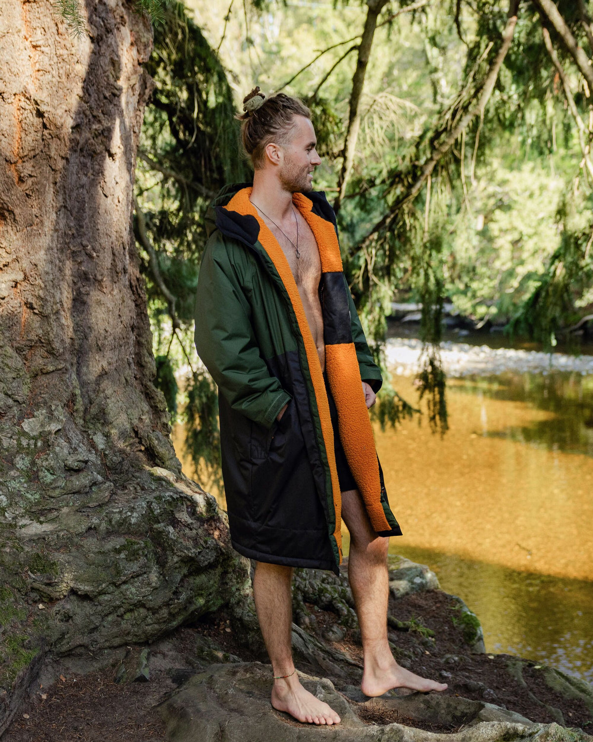Tempest Waterproof Changing Robe - Fir Tree/ Black - Lifestyle - Male