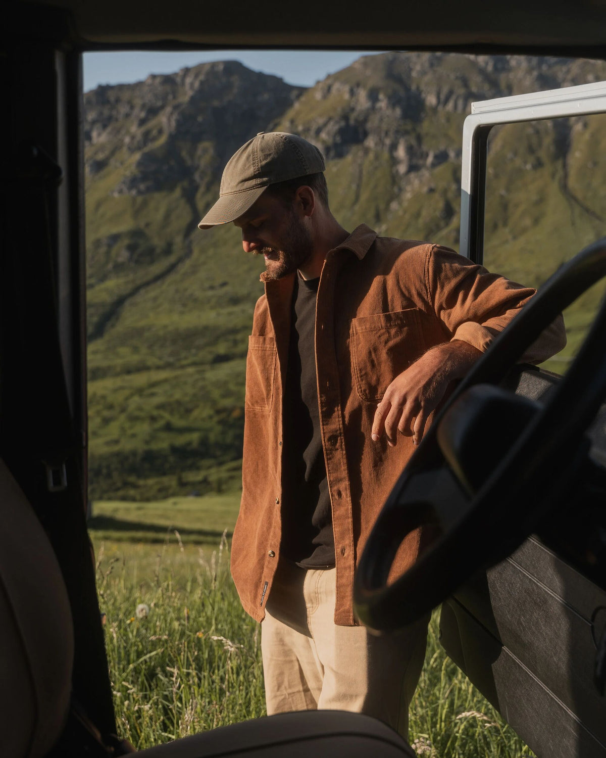 Backcountry Cord Shirt - Toffee - Lifestyle