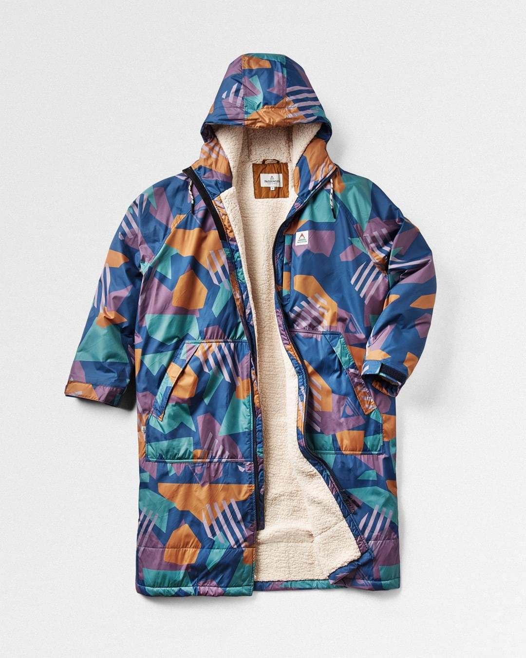 Waves Sherpa Lined Changing Robe - Deep Blue Camo Pattern - Flatlay