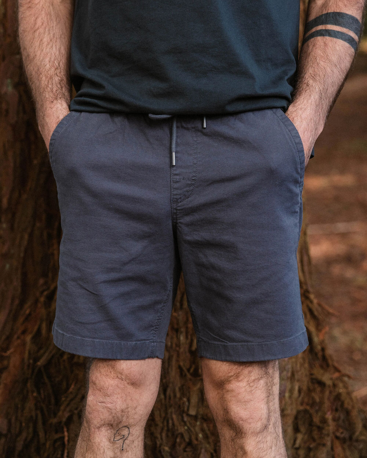 Drifter Short - Charcoal - Lifestyle