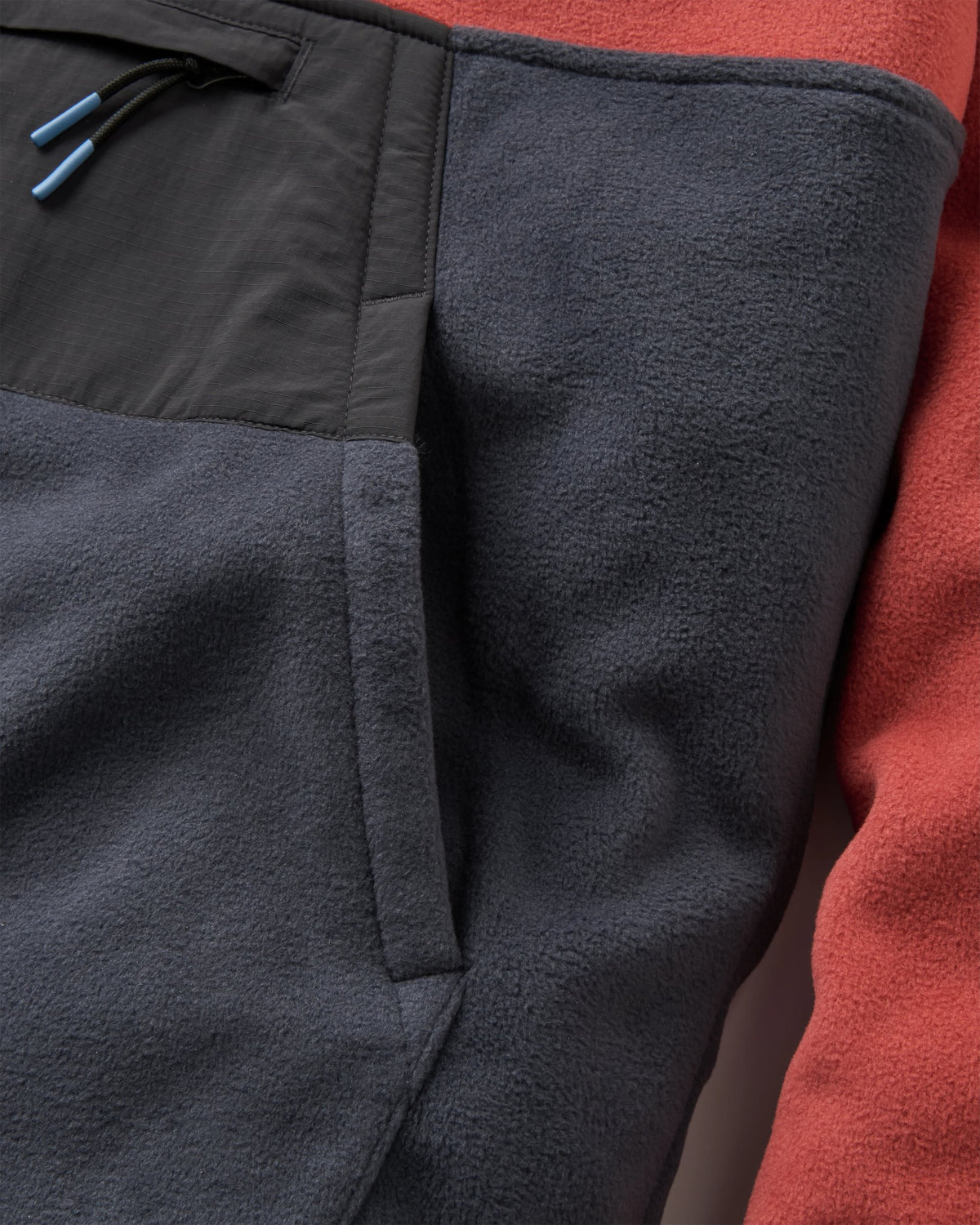 Woodland Hooded Polartec® Fleece - Redwood/Charcoal - Flatlay