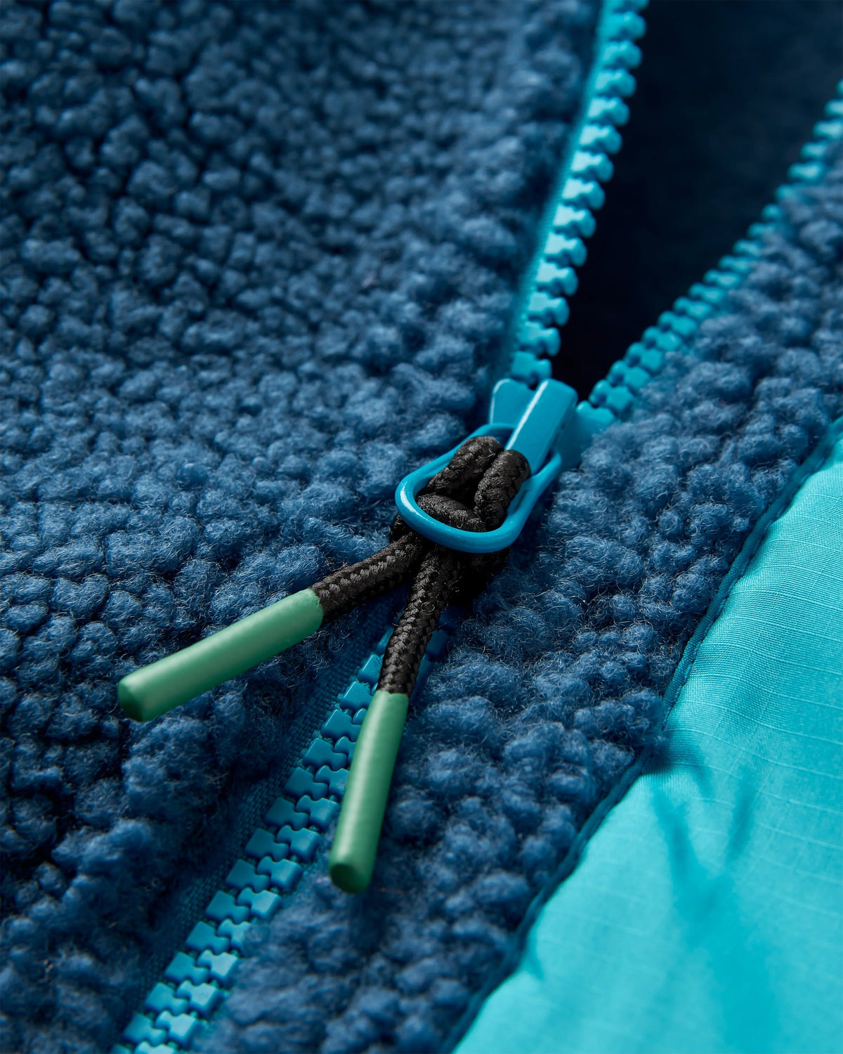 Ravi Sherpa Fleece - Dark Denim - Flatlay