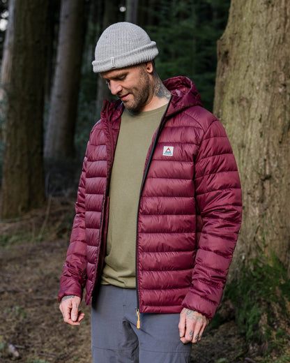 Roamer Insulated Jacket - Wine - Lifestyle