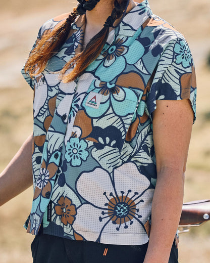 365 Active Boxy Shirt - Vintage Floral Aqua - Lifestyle