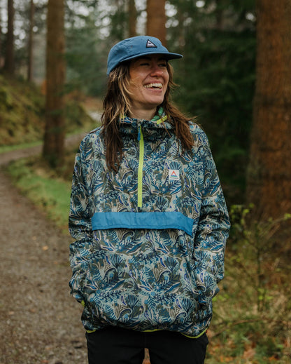Viento Windshell Anorak - Abstract Seaweed Pistachio - Lifestyle