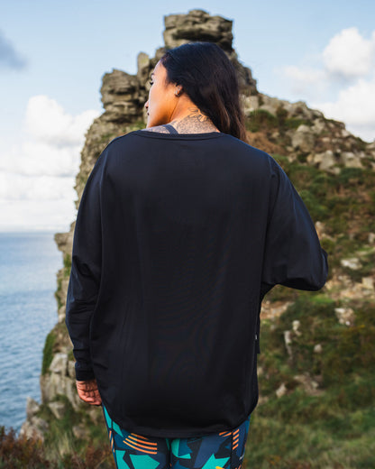 Hatha Active Top - Black - Lifestyle