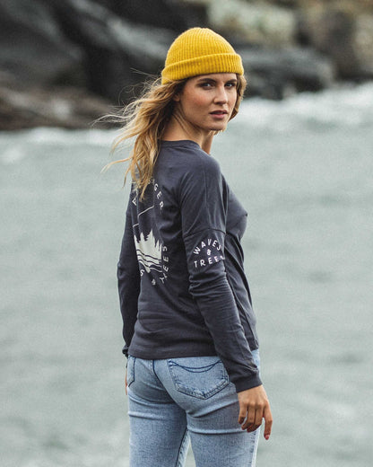 Big Leaf LS T-Shirt - Faded Black - Lifestyle