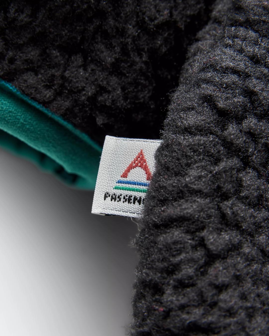 Home Sherpa Fleece - Black - Flatlay