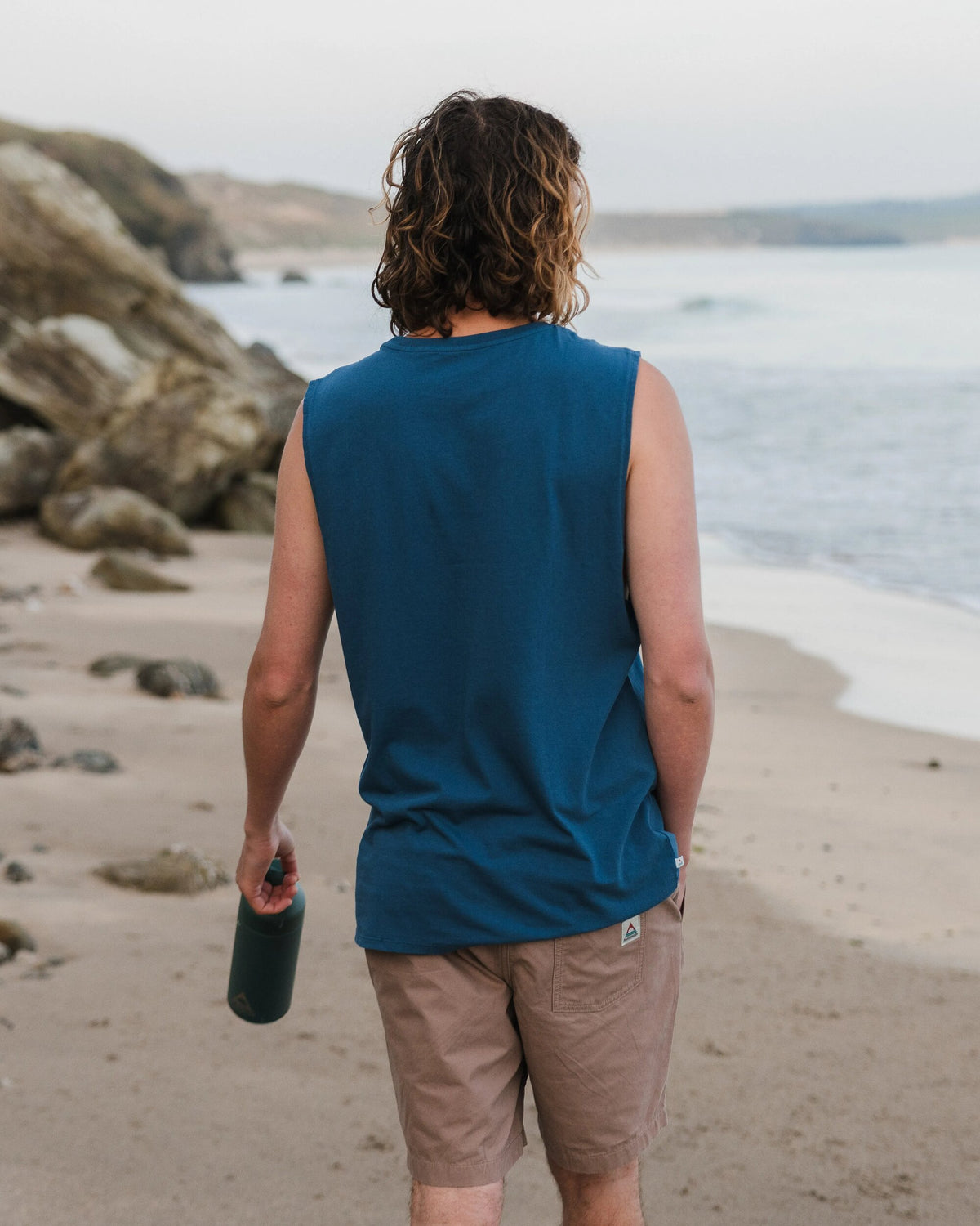 Yuca Vest - Dark Denim - Lifestyle