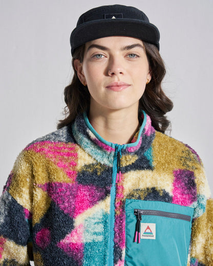 Ravi Sherpa Fleece - Mosaic Mountain Charcoal - Studio Model