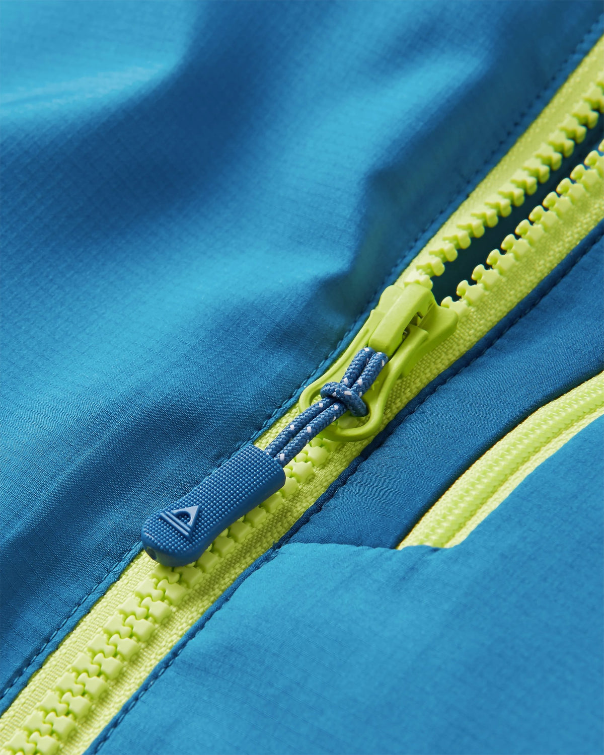 Daybreak Lightweight Thermore® Insulated Jacket - Tidal Blue/Blue Steel/Birch - Flatlay