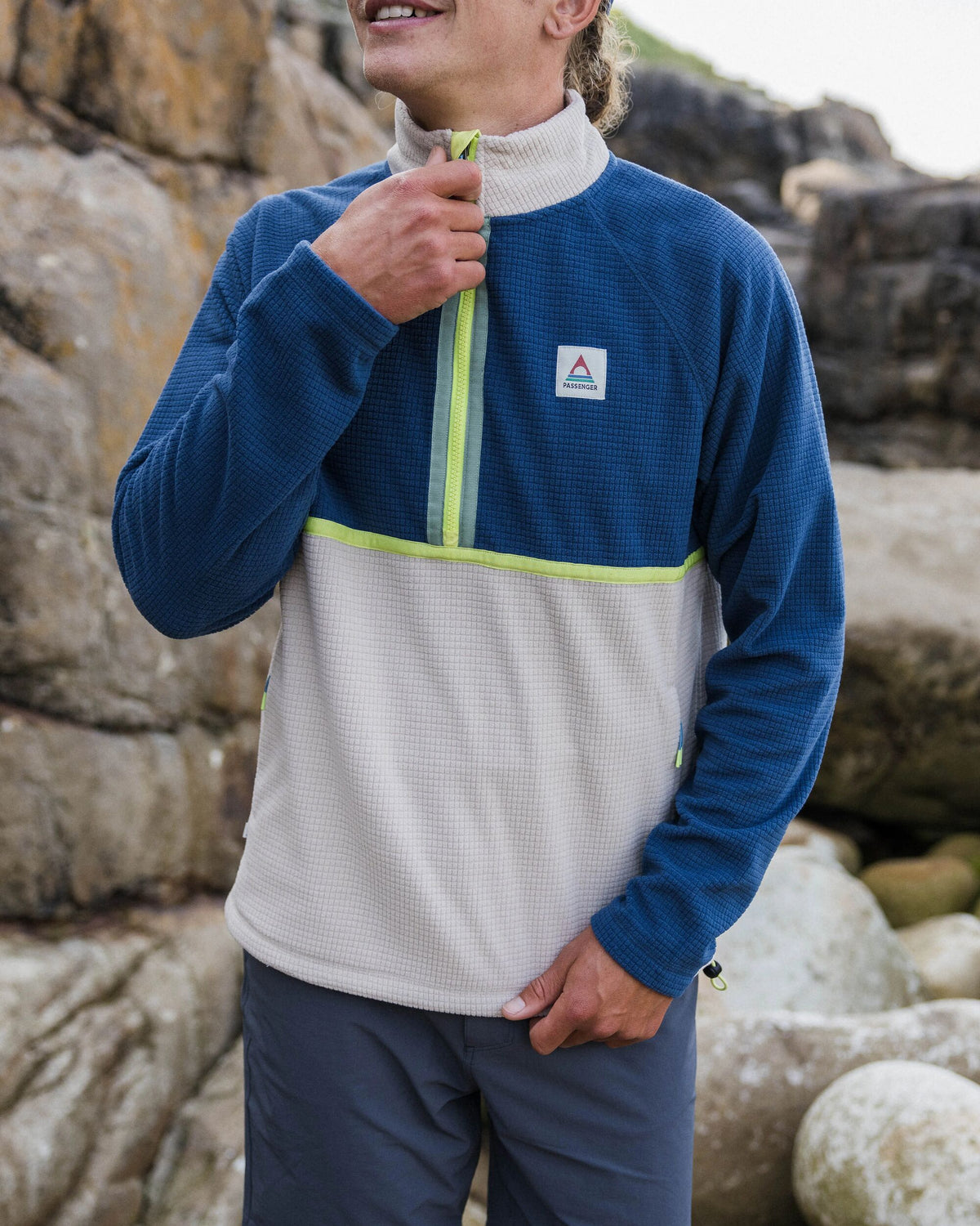 Overlook Grid Polar Fleece - Dark Denim/Pebble Grey - Lifestyle