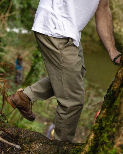 365 Cotton Trouser - Dusty Olive - Lifestyle