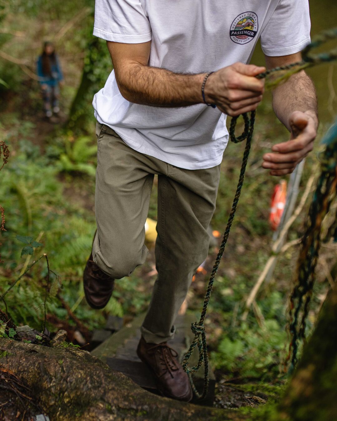 365 Cotton Trouser - Dusty Olive - Lifestyle