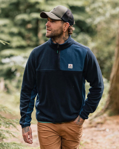 Root Polar 1/4 Zip Fleece - Deep Navy - Lifestyle