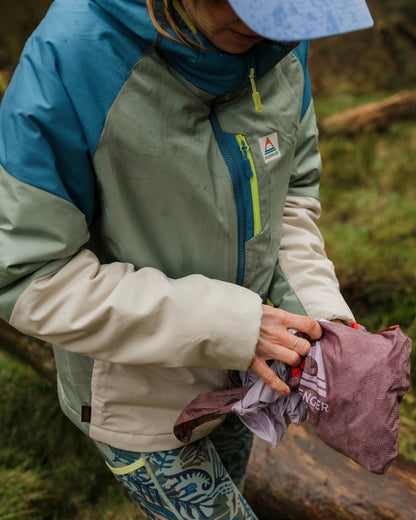 Shasta Lightweight Thermore® Insulated Jacket - Pistachio/Blue Steel - Lifestyle