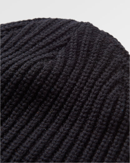 Beechwood Fleece Lined Beanie - Black - Flatlay