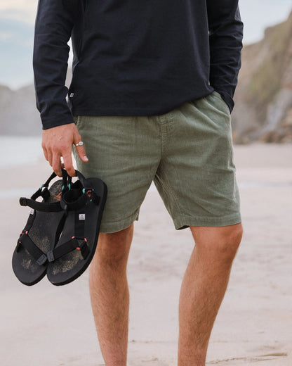 Drifter Cord Short - Pistachio - Lifestyle