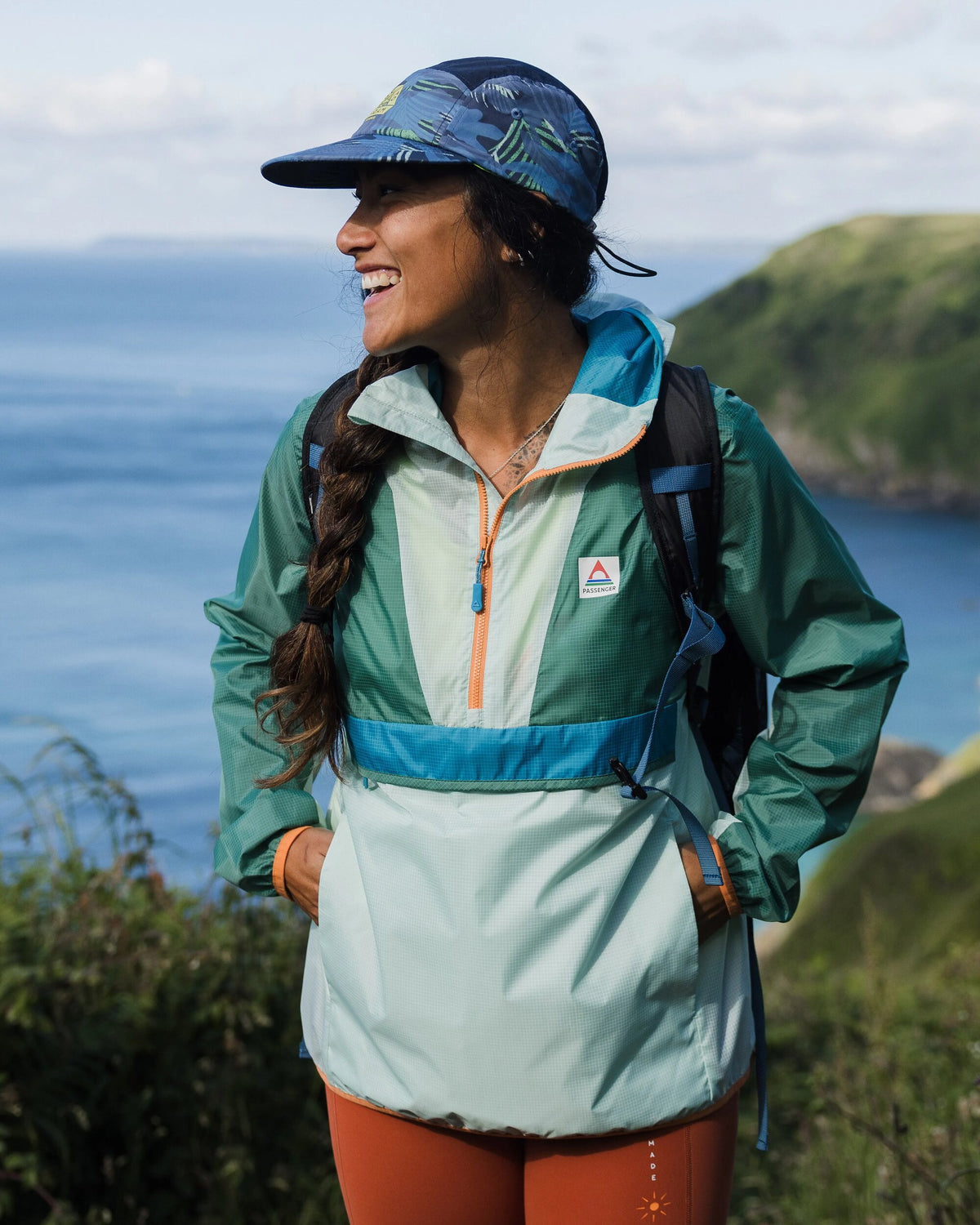 Viento Windshell Anorak - Surf Spray/Deep Sea - Lifestyle