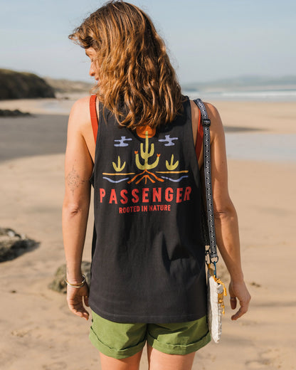 Planted Vest - Black - Lifestyle