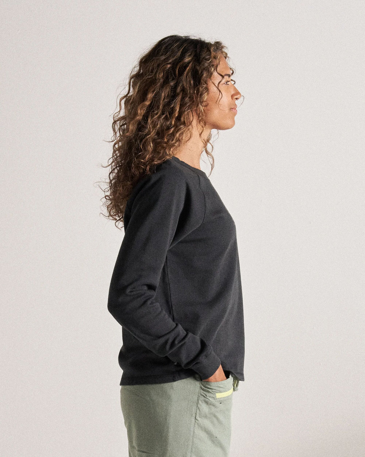 Remote Sweatshirt - Black - Studio Model