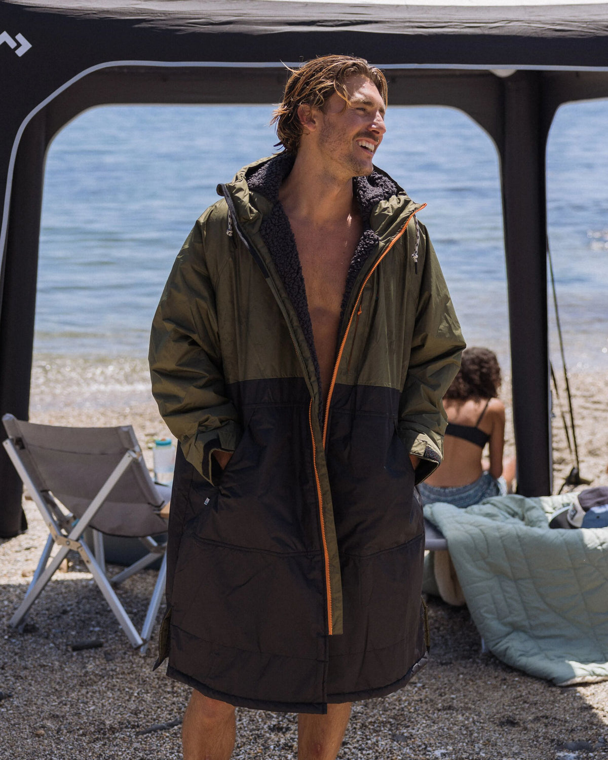 Waves Sherpa Lined Changing Robe - Black/Khaki - Lifestyle - Male