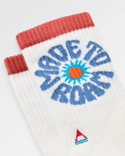Made to Roam Graphic Crew Socks - White Sand - Flatlay