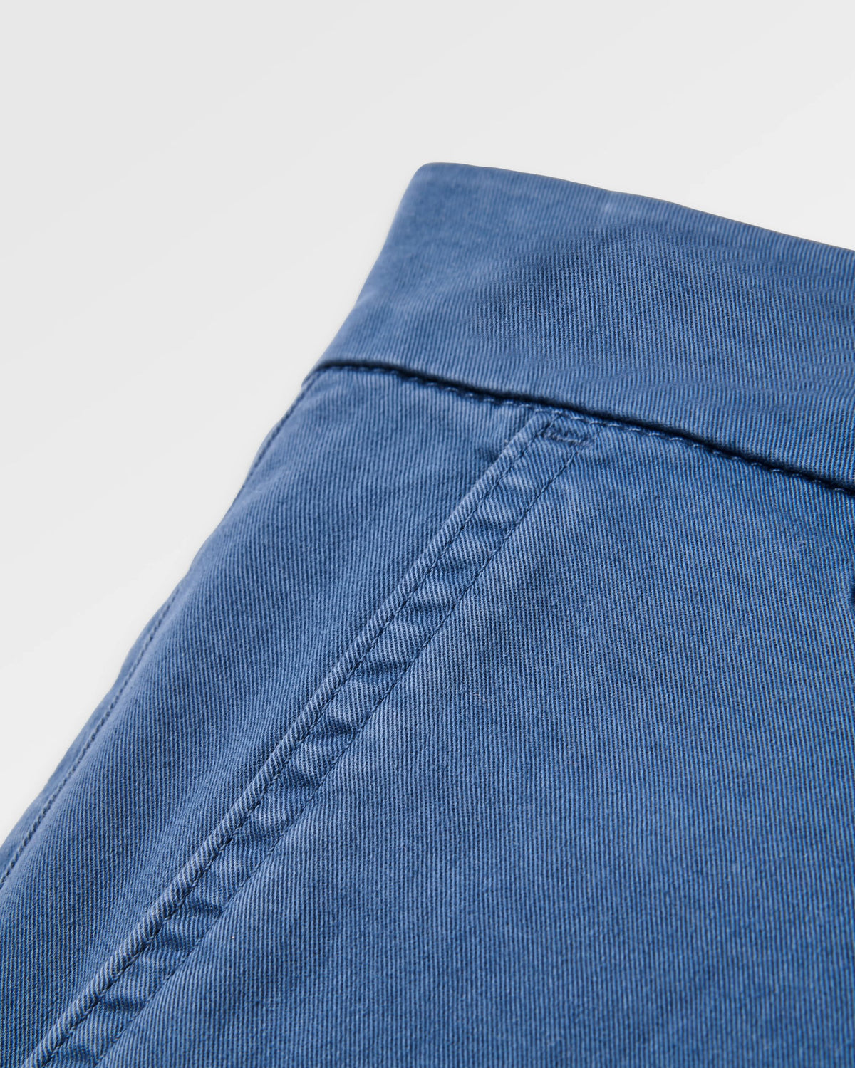 365 Cotton Short - Dark Denim - Flatlay
