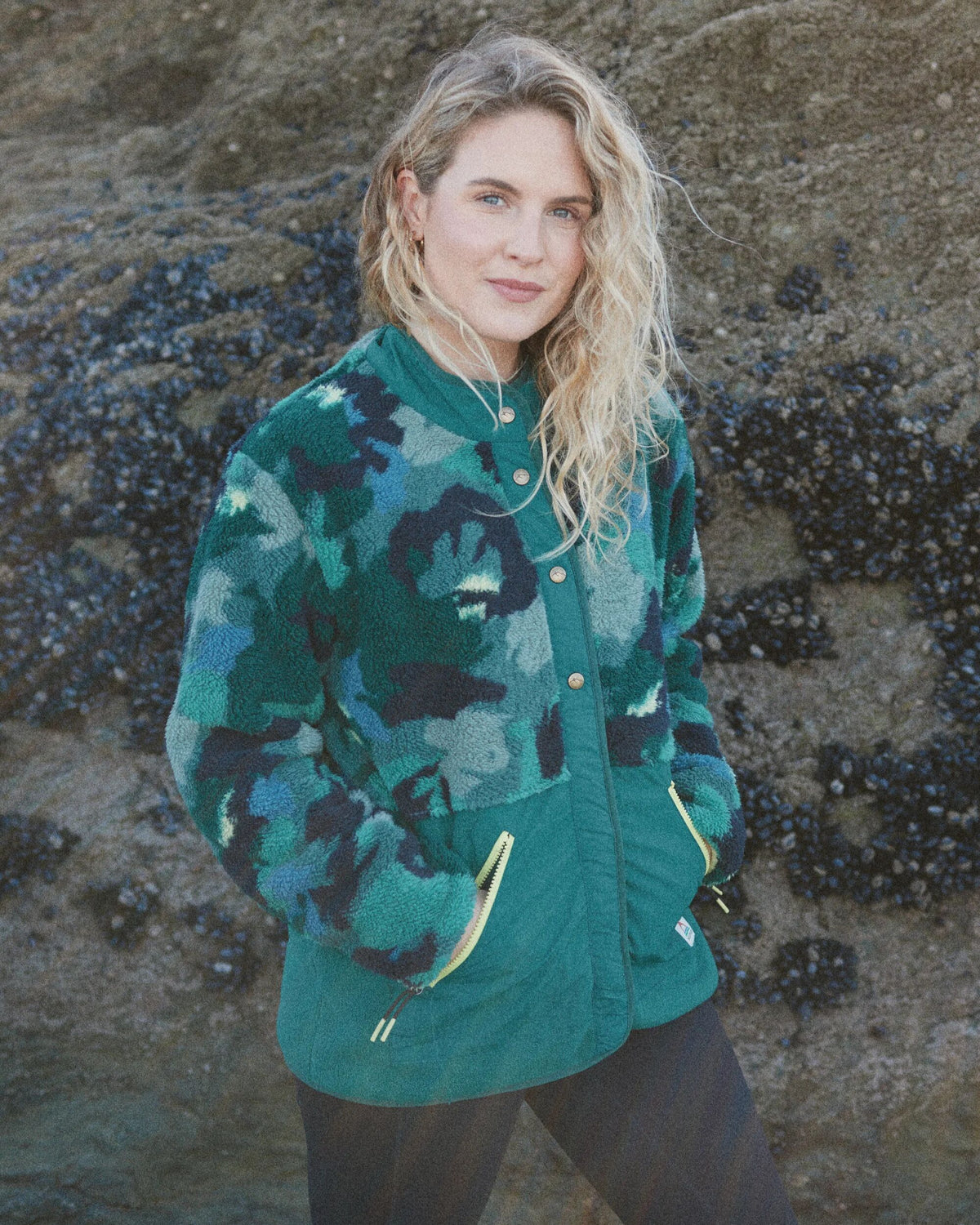 Navegado Soft-Touch Sherpa Fleece - Alpine Camo Rain Forest - Lifestyle