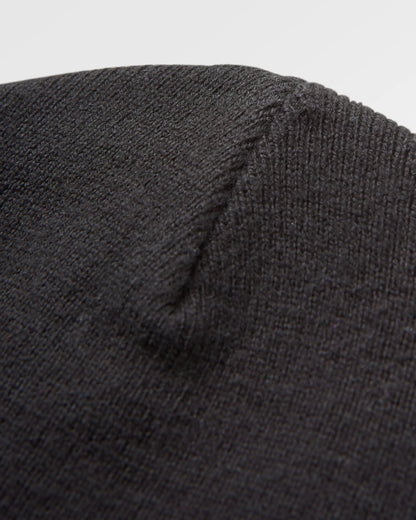 Core Low-Top Beanie - Black - Flatlay