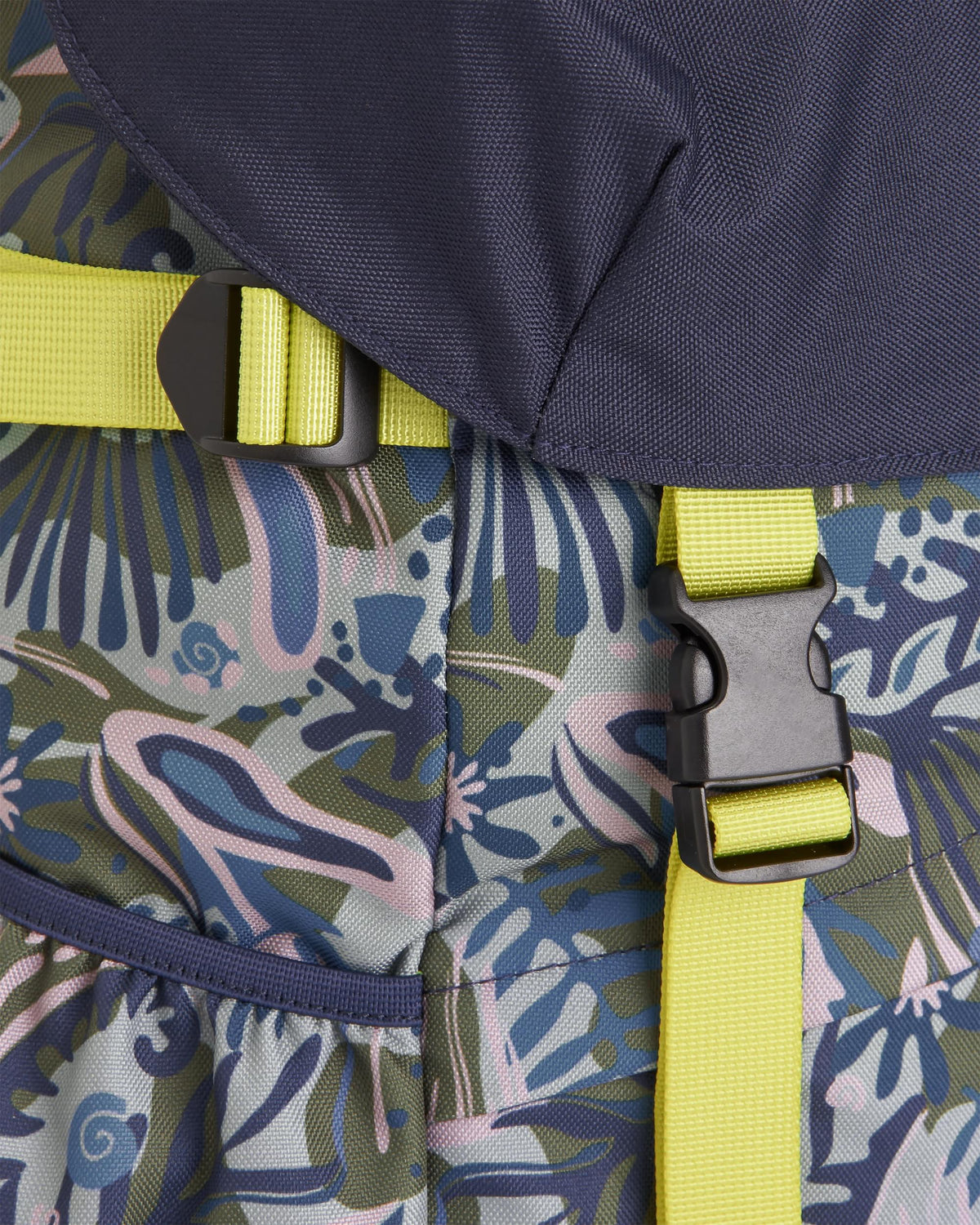 Boondocker 26L Backpack - Abstract Seaweed Pistachio - Flatlay