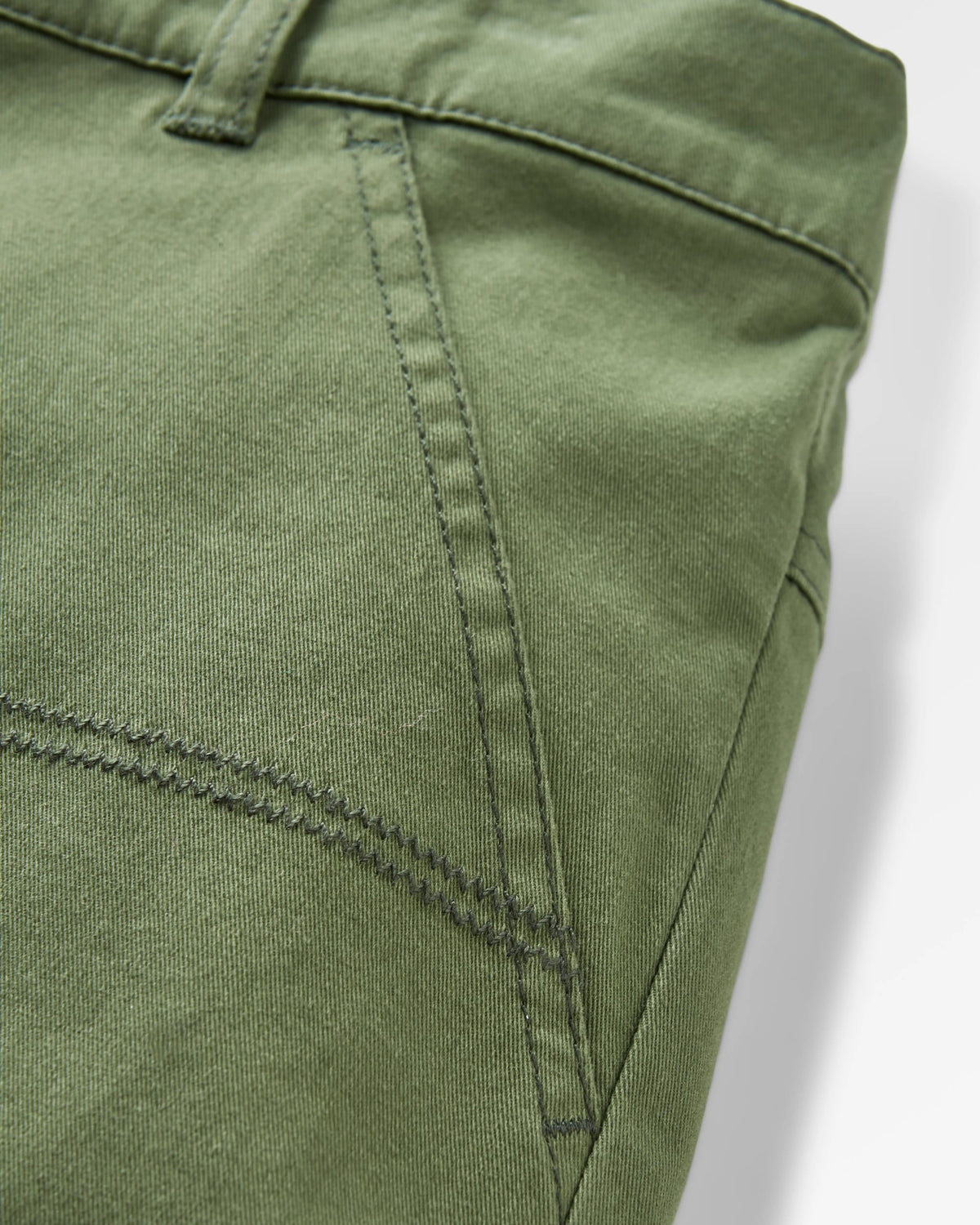 Lani Twill Long Short - Wild Green - Flatlay