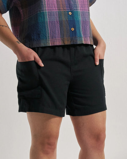 Whirl Lightweight Short - Black - Studio Model