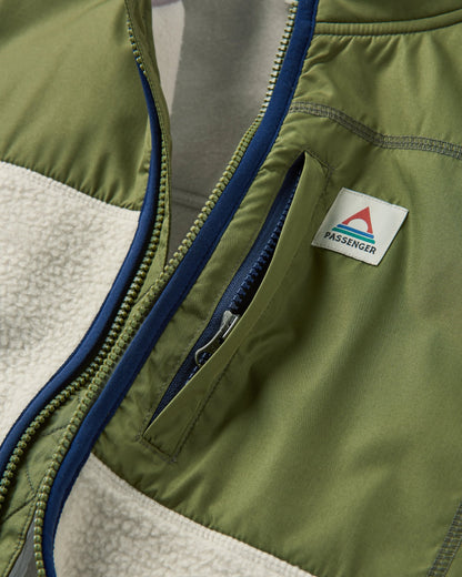 Offgrid Sherpa Fleece Vest - Oatmeal/Khaki - Flatlay