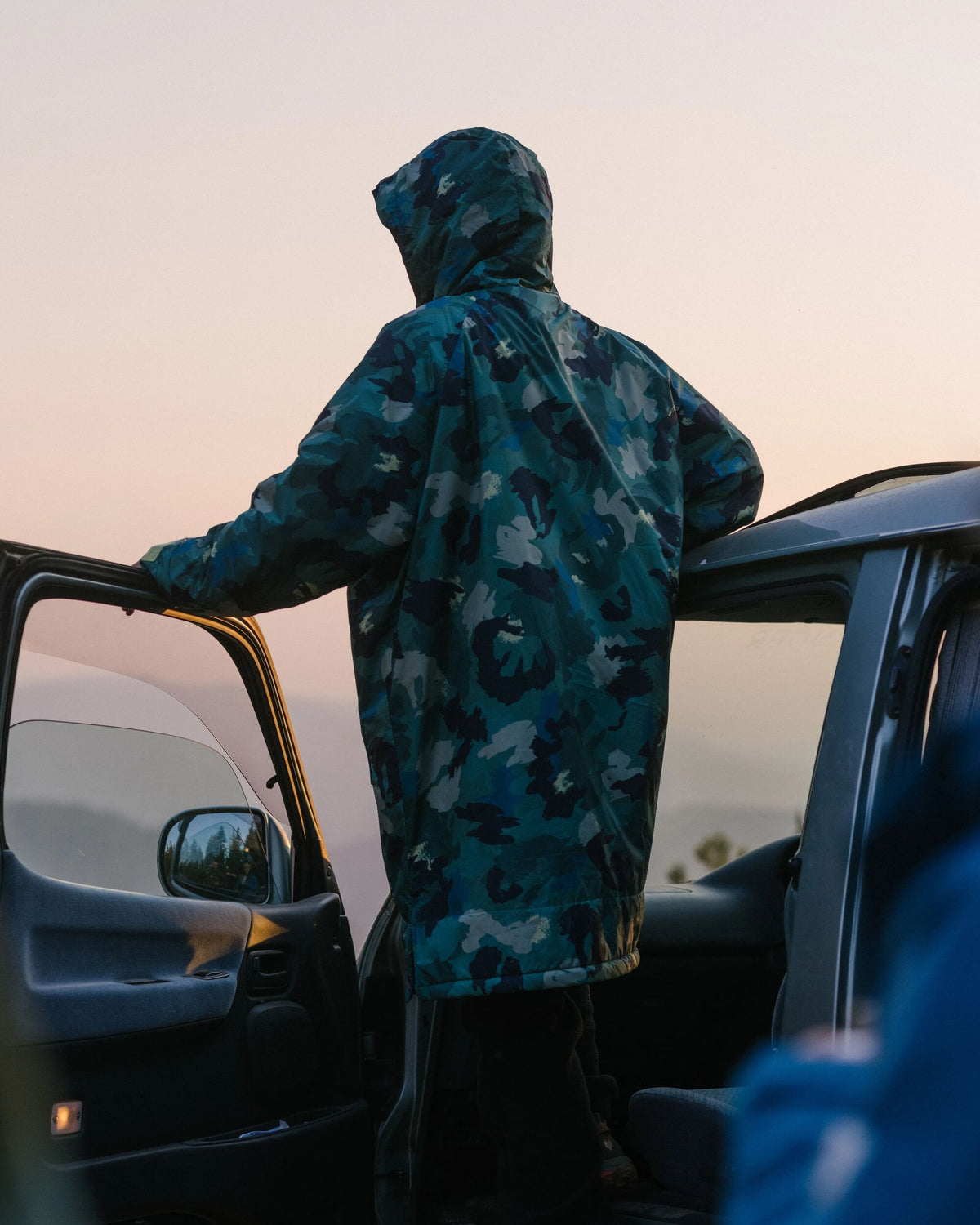 Waves Sherpa Lined Changing Robe - Alpine Camo Rain Forest - Lifestyle