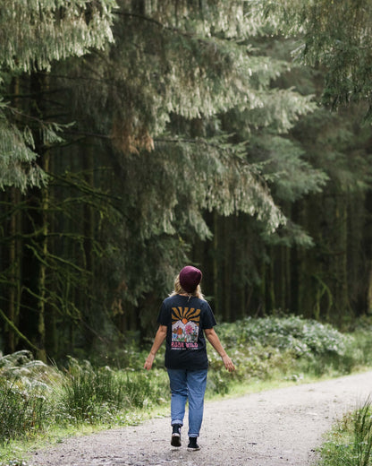 Roam Wild T-Shirt - Black - Lifestyle