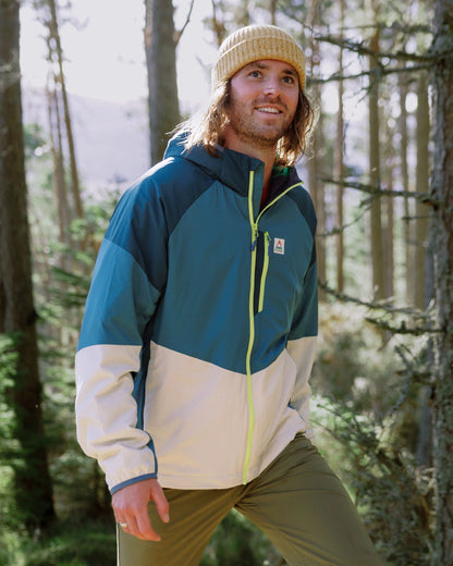 Daybreak Lightweight Thermore® Insulated Jacket - Tidal Blue/Blue Steel/Birch - Lifestyle