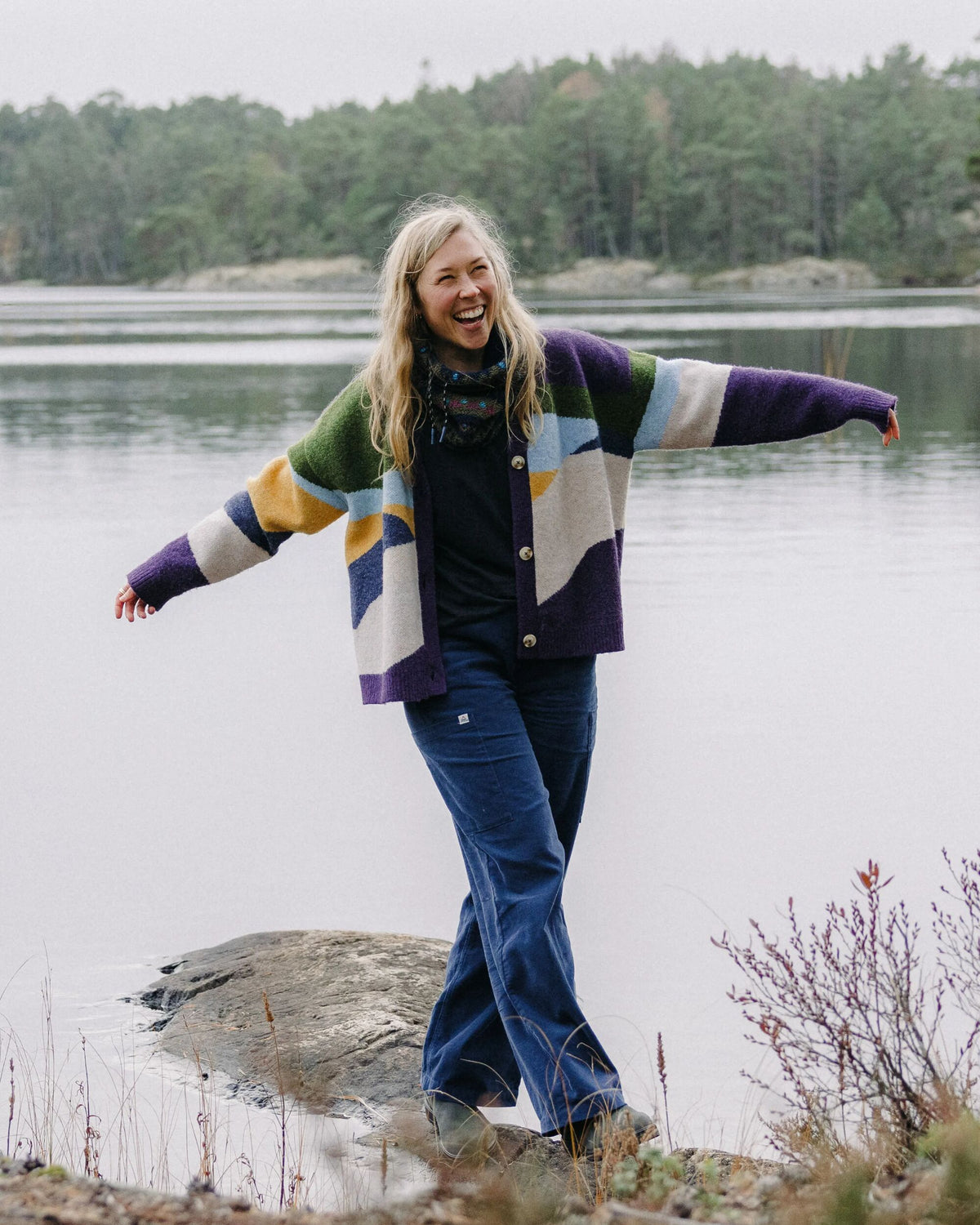 Scenic Knitted Cardigan - Scenic Deep Plum - Lifestyle