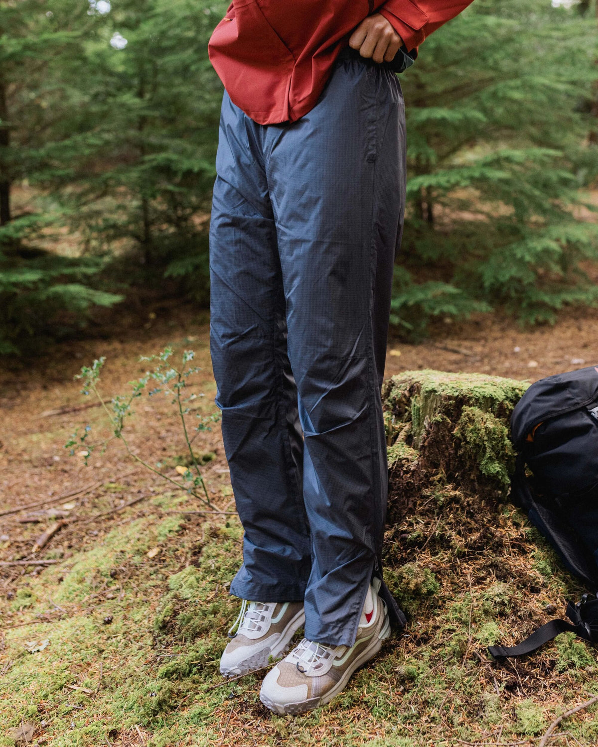 Viento Windshell Trouser - Charcoal - Lifestyle