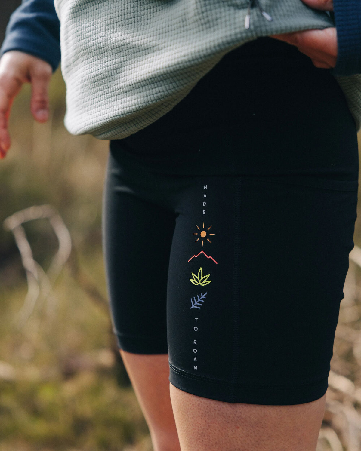 Mantra Active Short - Black - Lifestyle