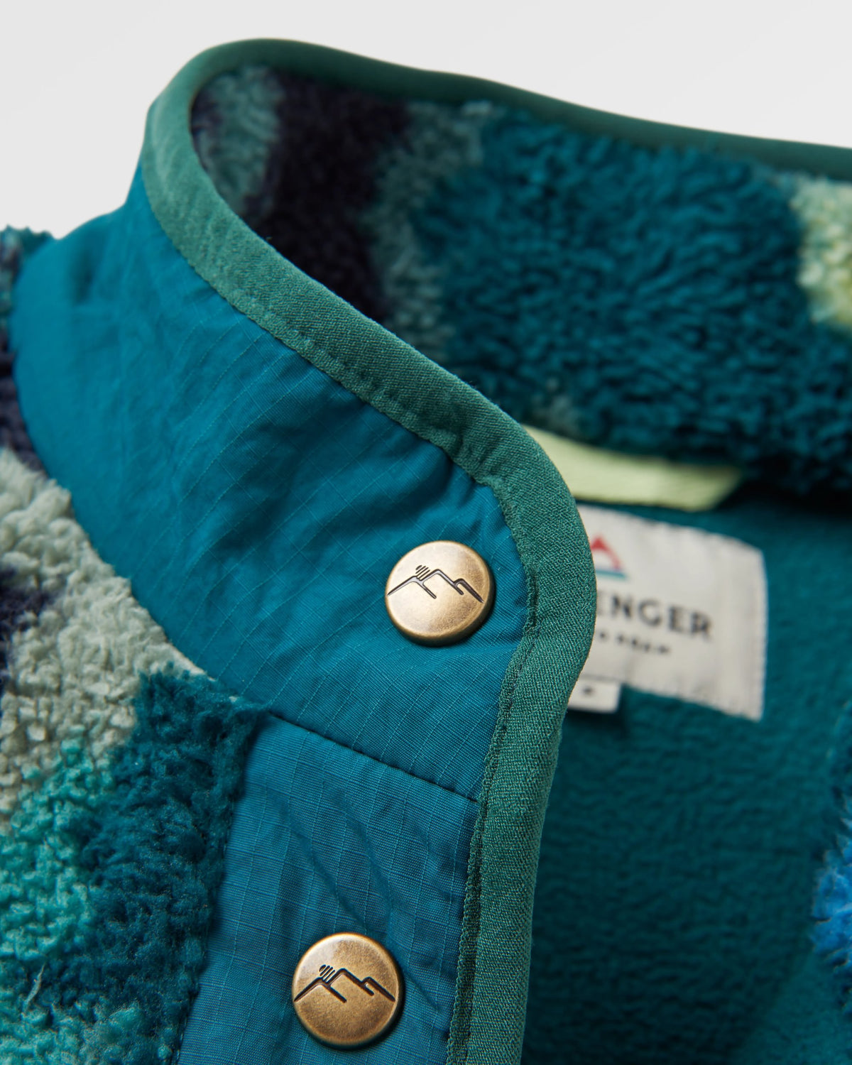 Navegado Soft-Touch Sherpa Fleece - Alpine Camo Rain Forest - Flatlay