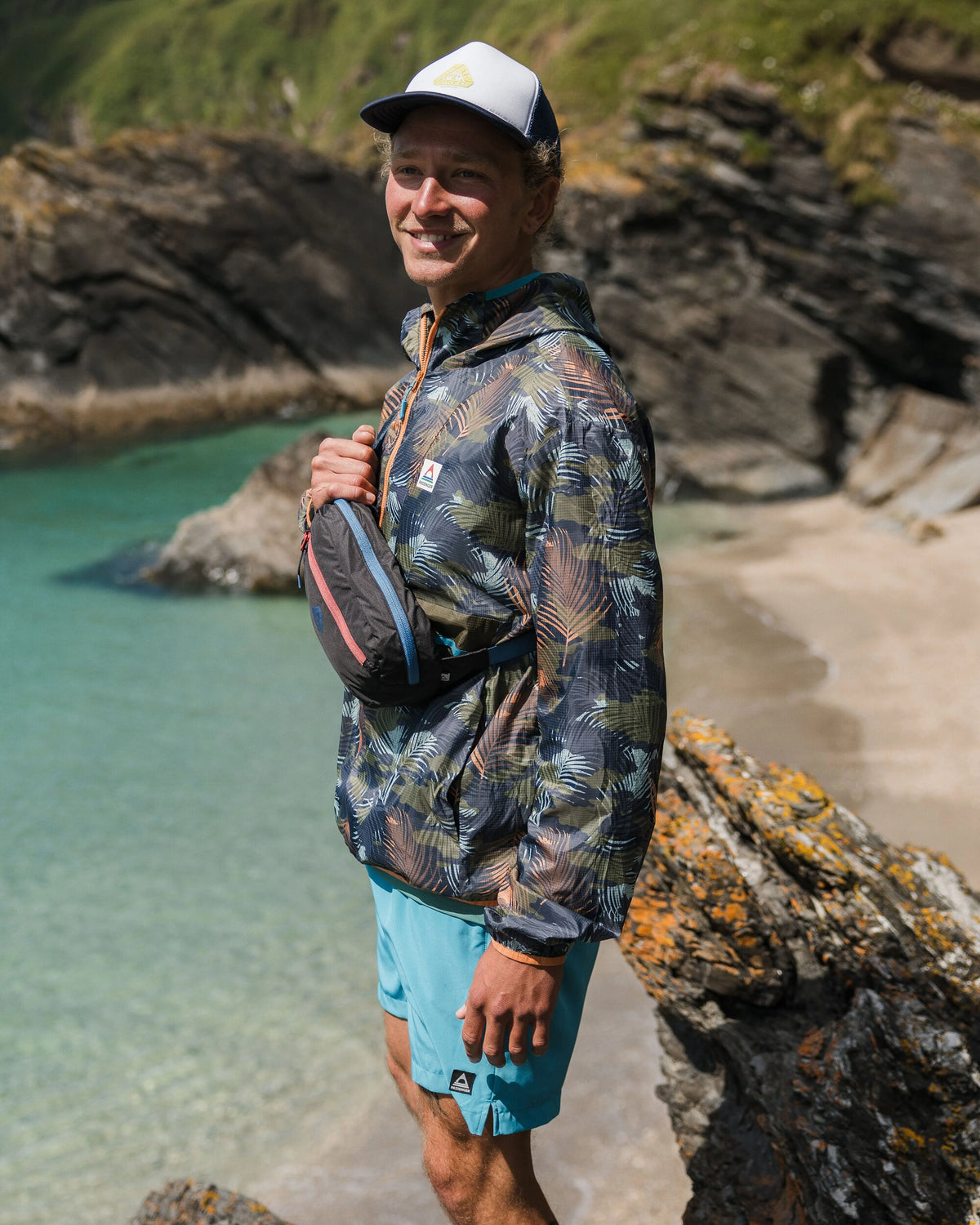 Gusto Windshell Anorak - Palm Camo Apricot - Lifestyle