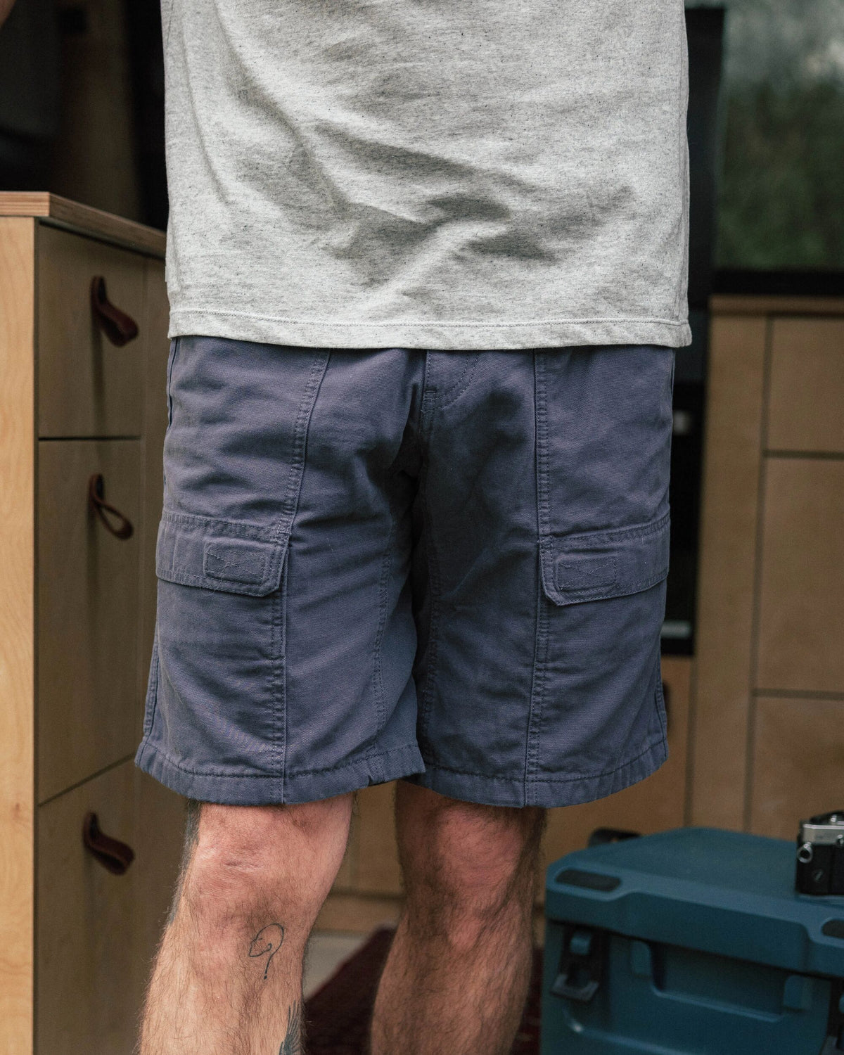 Apex Cargo Cotton Short - Charcoal - Lifestyle